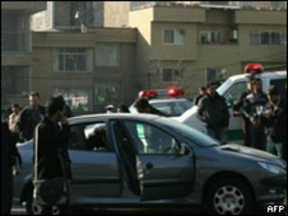 تصویری از اتومبیل فیزیکدان ایرانی که به آن سوء قصد شد