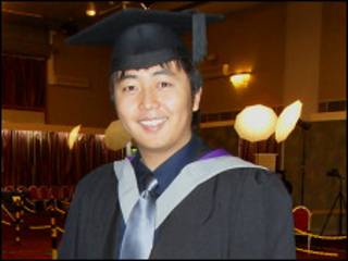 大学毕业典礼留影