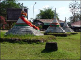 three_pagodas_pass