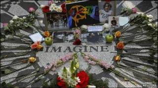Tưởng niệm John Lennon tại Central Park, New York