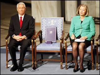 Chủ tịch Ủy ban Nobel, ông Thorbjorn Jagland