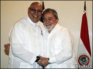 Os presidentes Fernando Lugo e Lula em Foz do Iguaçu