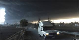 Incendio tras explosión de oleoducto en Puebla