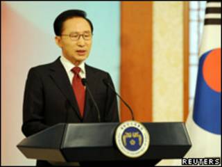 李明博