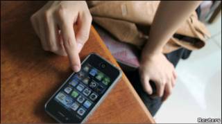 iPhone записує кожен крок власників