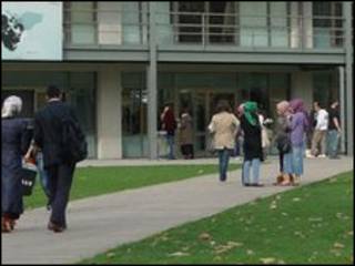 جامعة بيلجي بإسطنبول