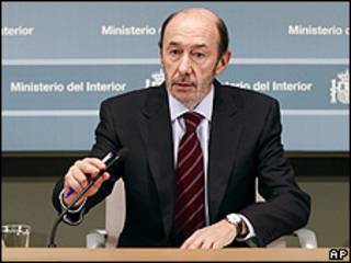 O ministro Alfredo Pérez Rubalcaba, durante entrevista