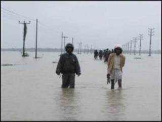 تاکنون هیجده نفر در اثر سیل جان خود را ازدست داده اند