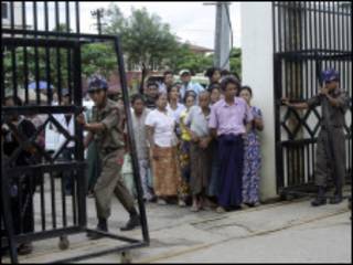 prisoners' families
