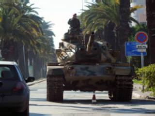 Tankunan yaki a birnin Tunis