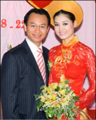 Ông Nguyễn Xuân Anh cùng vợ, cô Bùi Thị Diễm