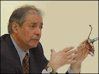 داریوش همایون