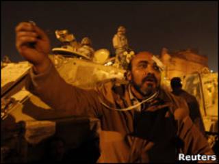 Manifestante na Praça Tahrir
