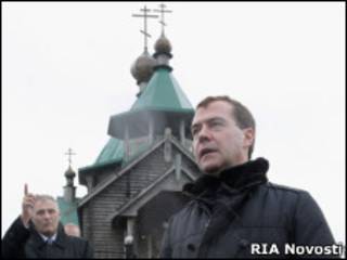Президент Дмитрий Медведев на Южных Курилах в ноябре 2010 г.