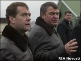 Дмитрий Медведев и Анатолий Сердюков