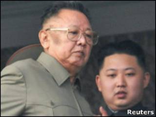 Kim Jong-Il y su hijo menor Kim Jong-un