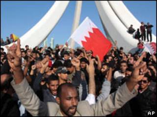 Manifestantes protestam em Manama