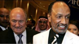 بن همام (يمين) مع بلاتر