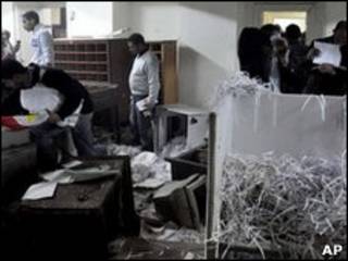عکس آرشیوی - سازمان تحقیقات امنیت کشور مصر هدف حمله تظاهرکنندگان قرار گرفت