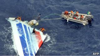 Pencarian pesawat Air France di Samudra Atlantik melibatkan beberapa negara