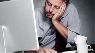усталый работник