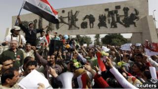 متظاهرون وسط بغداد