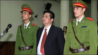 Ông Cù Huy Hà Vũ tại tòa sơ thẩm