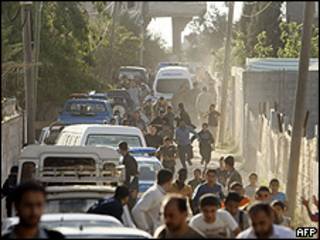 Polícia do Hamas fez cerco a casa onde suspeitos estavam (AFP)