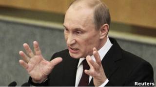 Владимир Путин выступает с отчетом правительства перед Госдумой 20 апреля 2011 г.