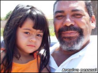 Odesson Alves Ferreira com a neta Joice; Foto: Arquivo Pessoal / Odesson Alves Ferreira
