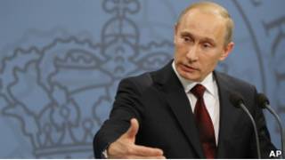 Владимир Путин на пресс-конференции в Копенгагене 26 апреля 2011 г.