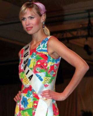 Анна Малова