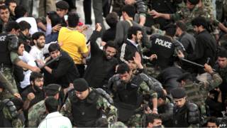 درگیری در ورزشگاه آزادی