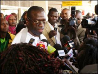 Kizza Besigye
