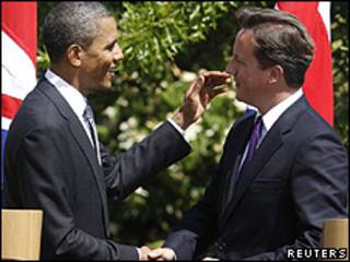 Barack Obama e David Cameron durante entrevista coletiva em Lancaster House, Londres (Reuters)