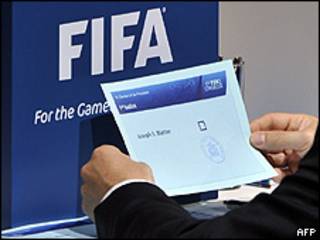 Voto com nome de Sepp Blatter na votação da Fifa nesta quarta-feira (AFP/Getty)