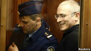 Михаил Ходорковский и представитель суда