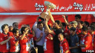 جشن قهرمانی پرسپولیس در انزلی