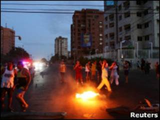 Protesto contra blecaute em Maracaibo no último domingo (Reuters)