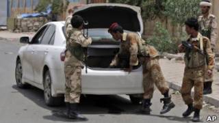 نقطة تفتيش في اليمن