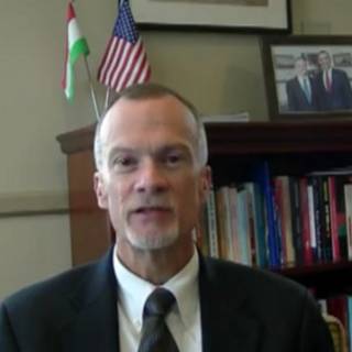 Посол США в Душанбе Кен Гросс