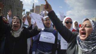 محتجات مصريات