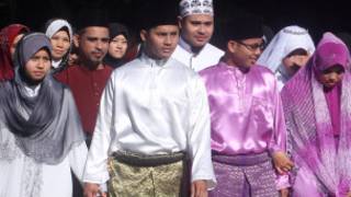 Anggota Klub Isteri Patuh di Malaysia
