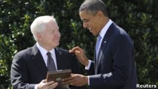Gates recebe honraria das mãos de Obama (Reuters)