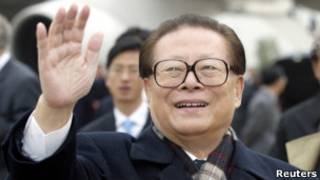 江泽民(2002年档案照片)