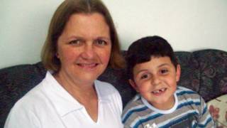 Cleusa Célia Ferraz, 51 anos, com o neto (Foto: Arquivo pessoal)