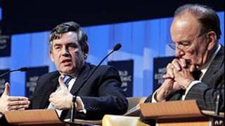 Gordon Brown e Rupert Murdoch/AP
