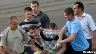 Задержание участника протеста в Минске 13 июля