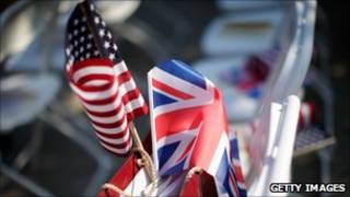 Флаги США и Великобритании