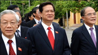 Thủ tướng Nguyễn Tấn Dũng và các ủy viên Bộ Chính trị trước kỳ họp Quốc hội